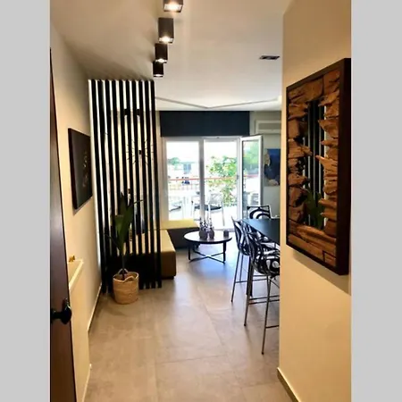 Vyron 1 Elegance Apartament *